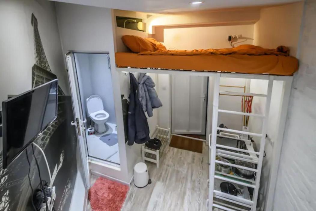 Апартаменты Cozy Loft In The Heart Of София Экстерьер фото